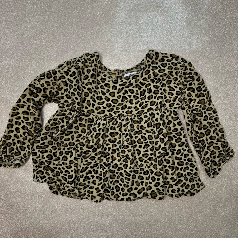 Old Navyy Toddler Leopard shirt size 2T